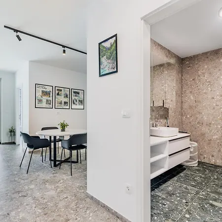 Apartment Adventure Oasis *